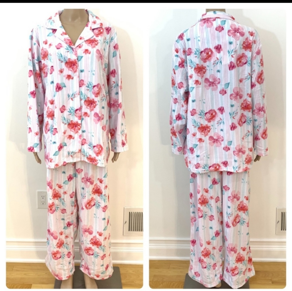 New 2 Piece Pajamas PJs Set Floral Cozy